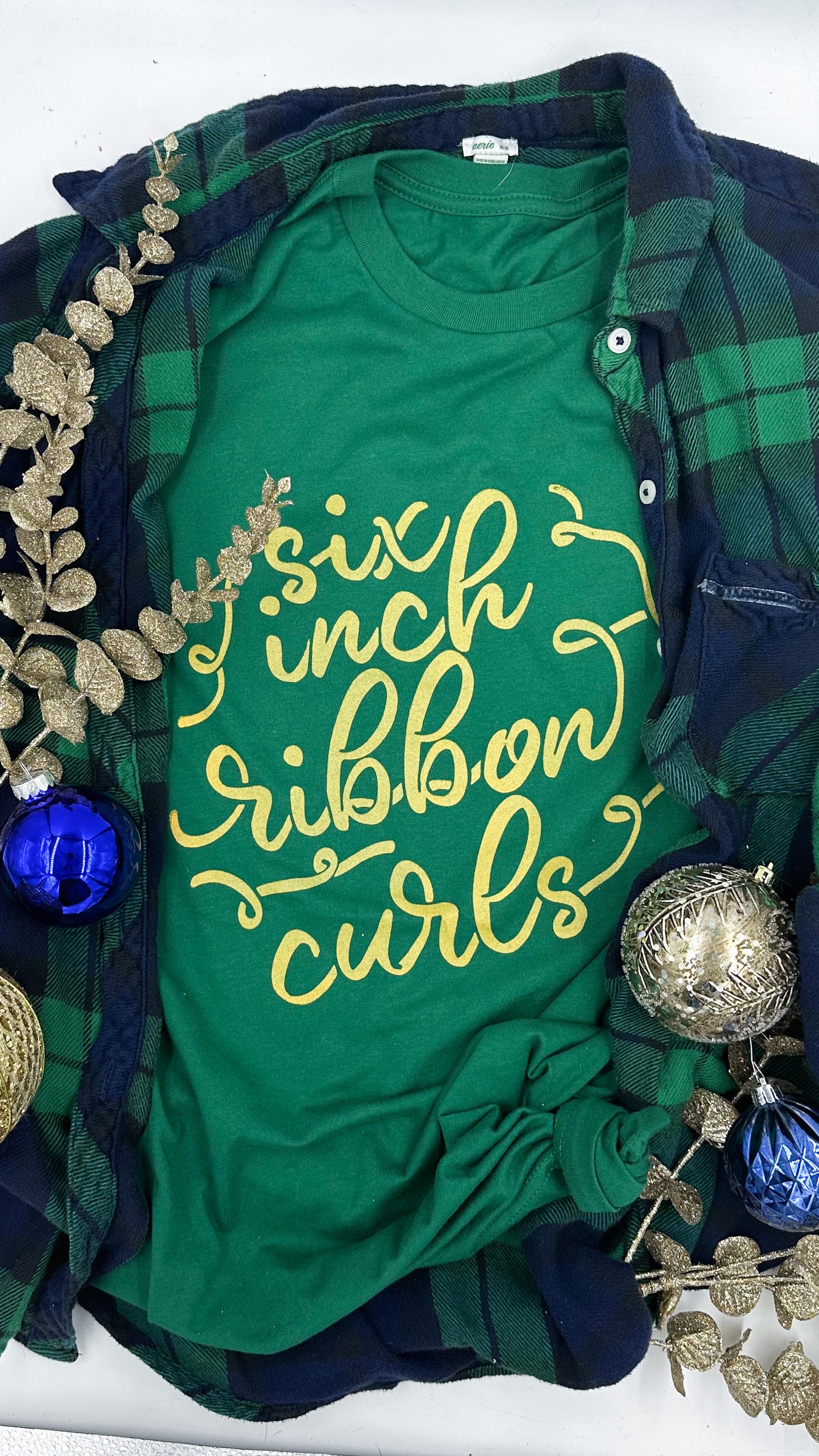 six inch ribbon curls | unisex tee